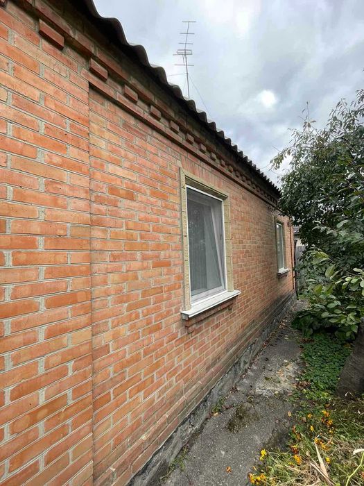 Продаж  будинку у Полтаві ( ремонт,всі комунікації, техніка та меблі)