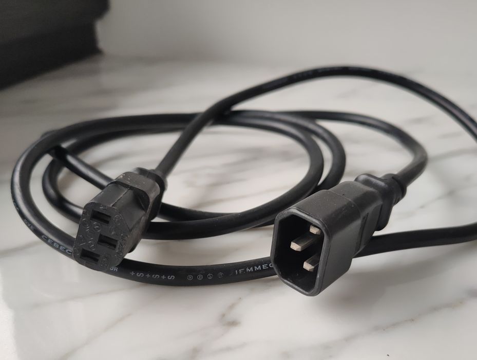 Кабель живлення для комп'ютера, принтера, монітора та інших пристроїв