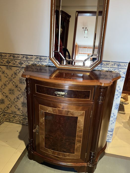 Movel sapateira com chave e espelho