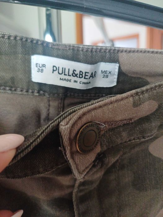 Spodnie Moro Pull and bear M