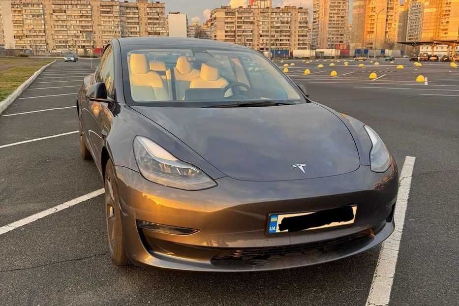 Продам Tesla Model 3 Long Range Dual Motor 2022 года