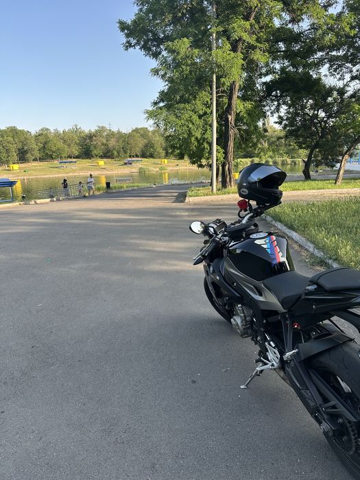 Мотоцикл BMW S1000R
