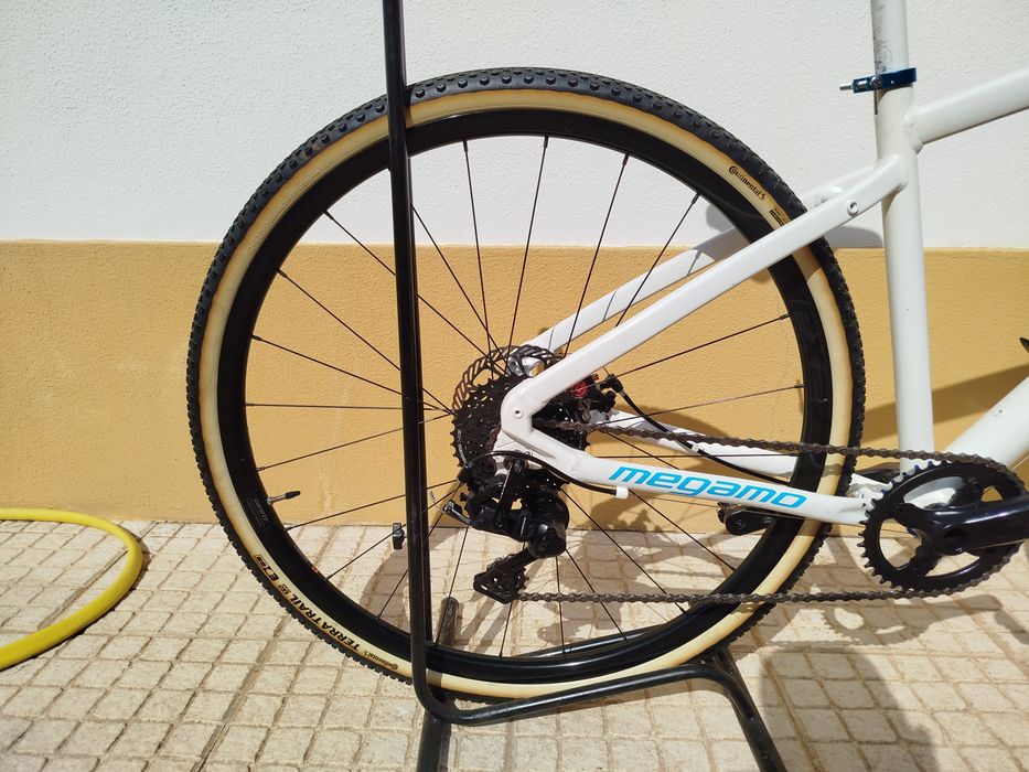 Bicicleta de Gravel Megamo