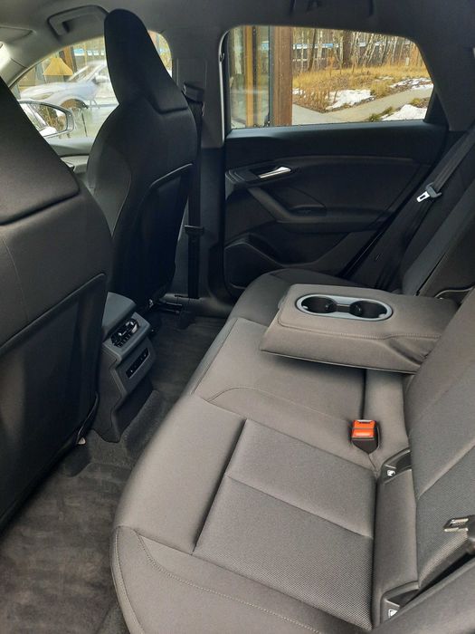 Audi Q6 na ślub, ultra nowoczesne auto z kierowcą