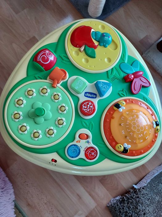 Mesa de actividades Chicco