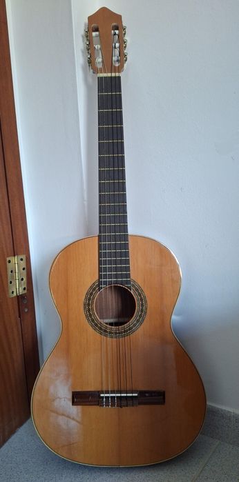 Violão Acústico Clássico com Cordas de Nylon - Ideal para Iniciantes