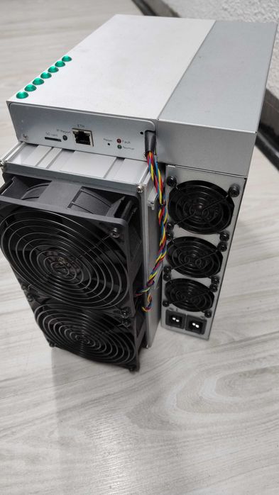 Antminer   L7 , 6033 MH/s.