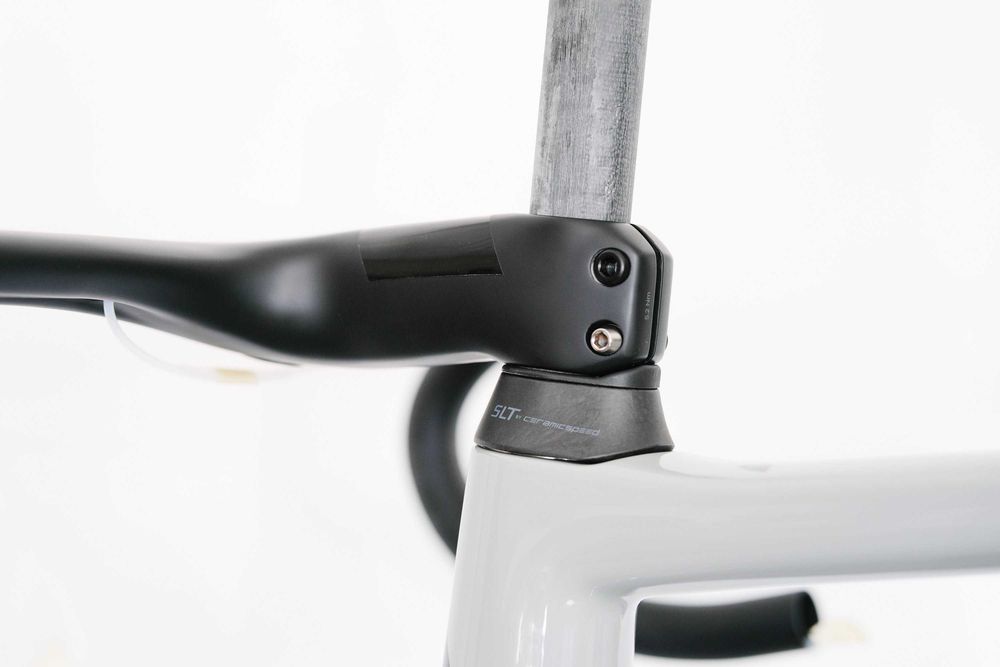 Rama FACTOR (Zestaw Premium) O2 2023 Disc k. Shattered Grey, r. 54