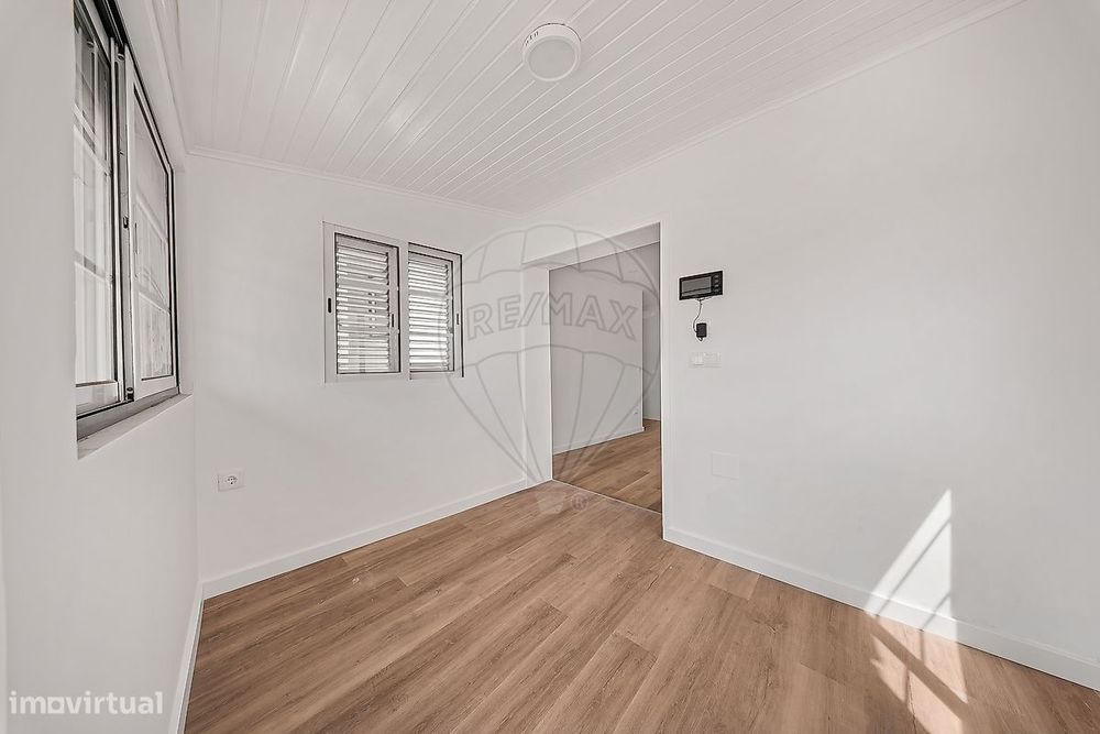 Apartamento T2 para venda — Ramada E Caneças, Lisboa