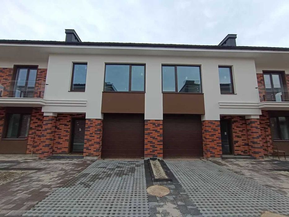 Дуплекс в закритому комплексі у с.Вовчинець