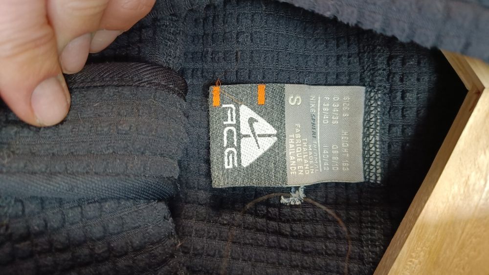 Nike ACG бігова спортивна шерстяна кофта