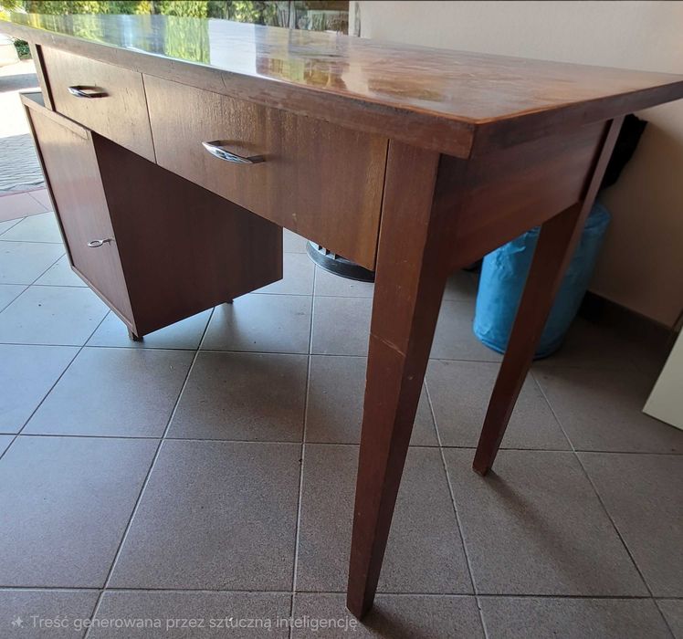 Biurko drewniane vintage, era PRL