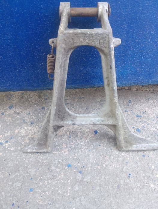 Підніжка центральна ЯВА