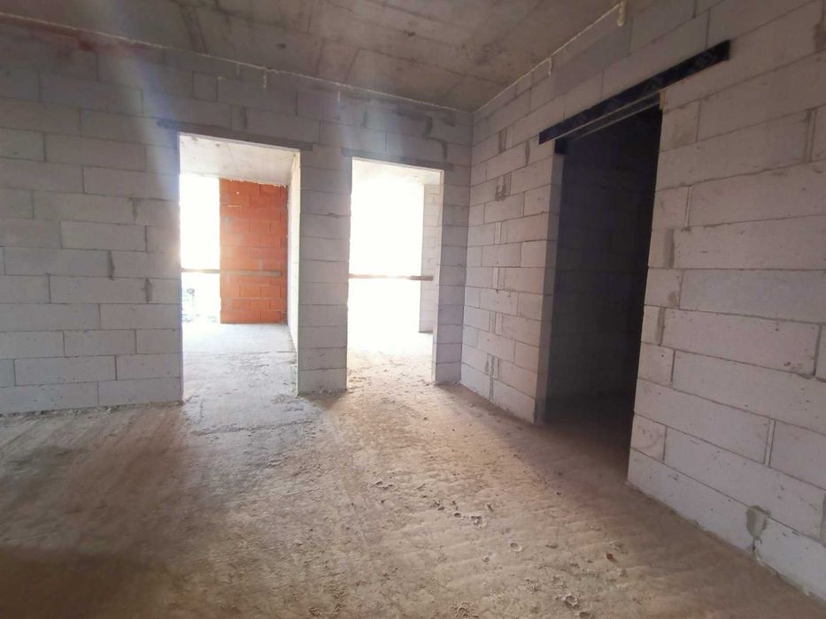 3 кімнатна квартира на Хоткевича - новобудова. Розтермінування