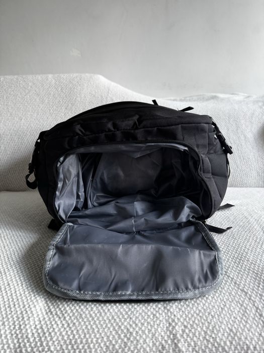 Nowy plecak podrozny 40x30x20cm