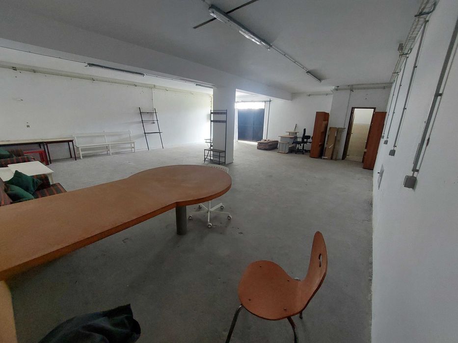 Armazém 98m2 Arrendo