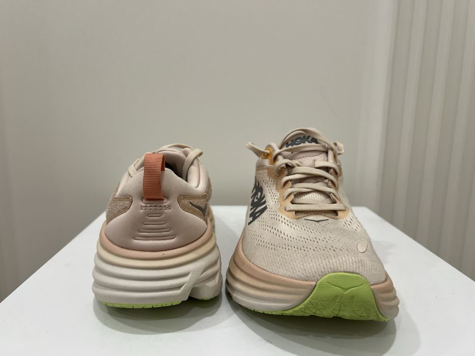 Кросівки Hoka Bondi 8