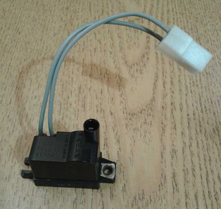 Трансформатор розпалу, генератор іскри Ariston Uno 995902
