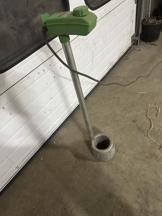 Poidla dla bydła wannowe korytka na pasze  milkbar