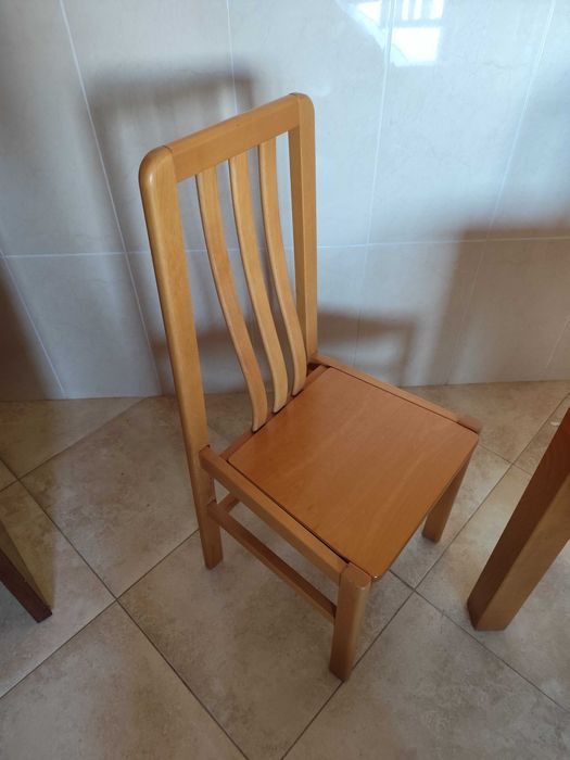 Mesa de cozinha com 6 cadeiras