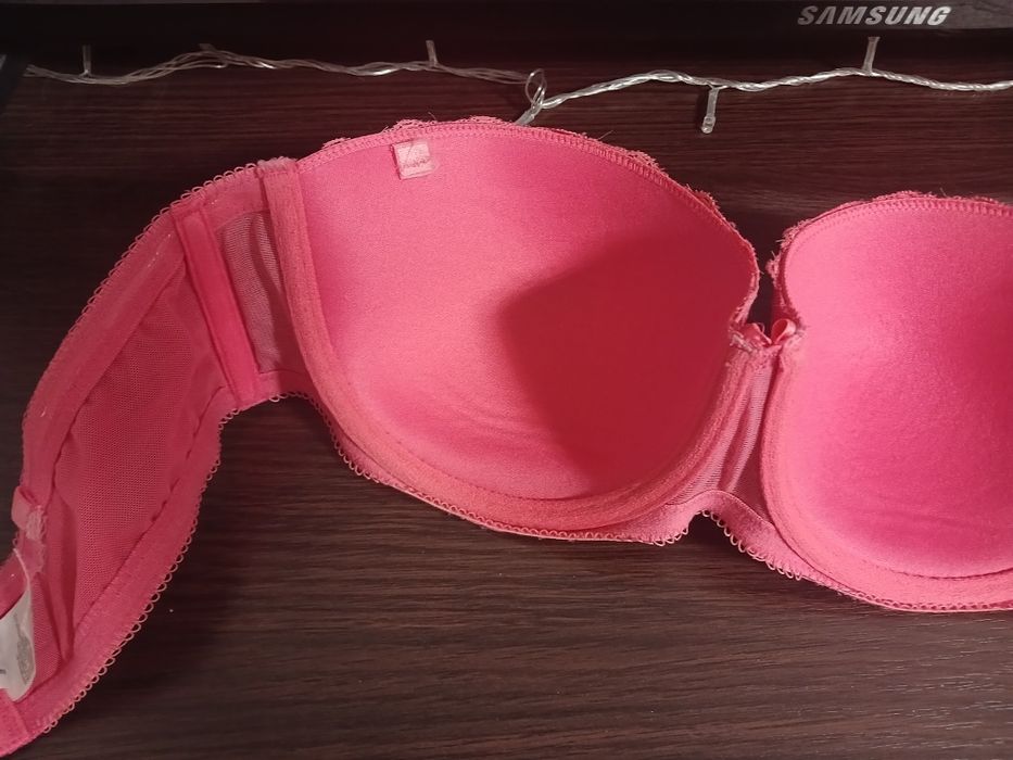 Червоний бюст+подарунок