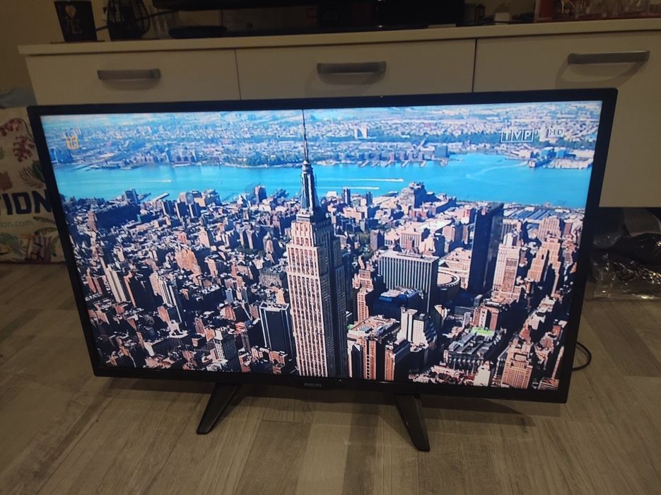 Telewizor Philips 32 cale HDMI ładny obraz