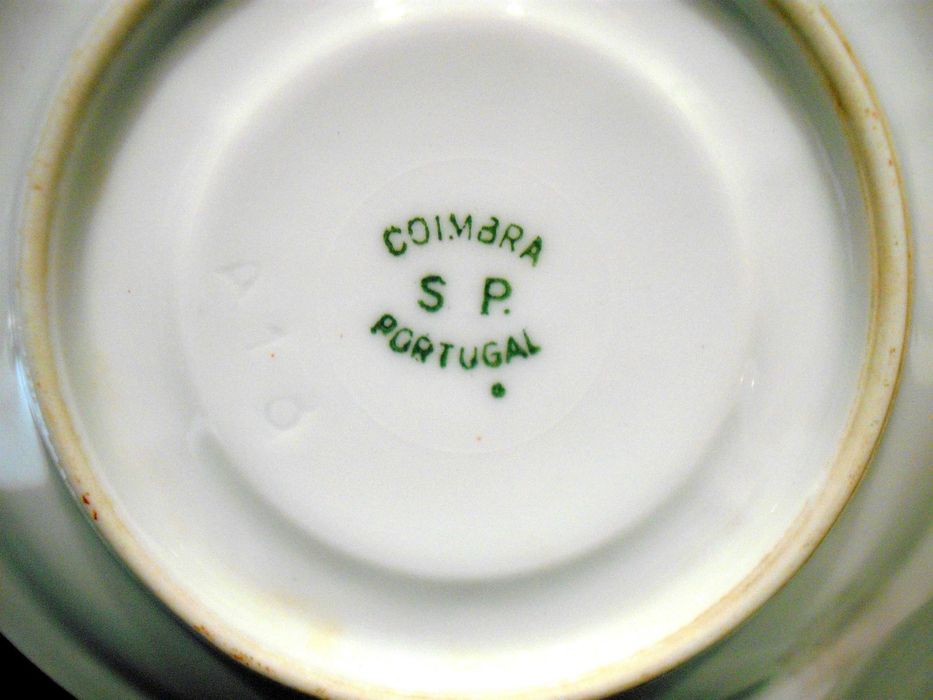 Chávena antiga de café fabricada por Coimbra S.P. Portugal - anos 60