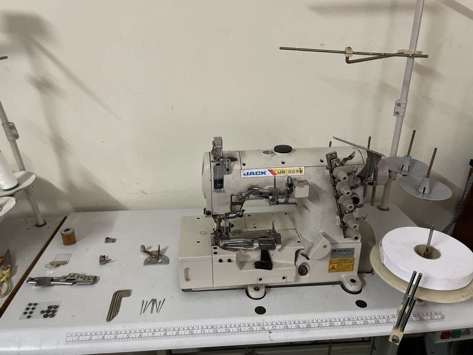 Máquina Galoneira Jack JK-8569 Semi-Nova + Kit Peças
