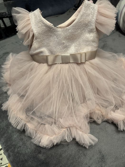 Плаття на 1 рочок,вдягали один раз,як нове