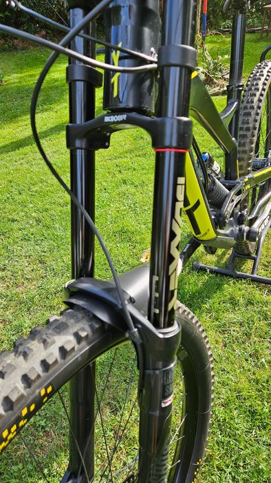 Rower zjazdowy YT Tues AL Downhill