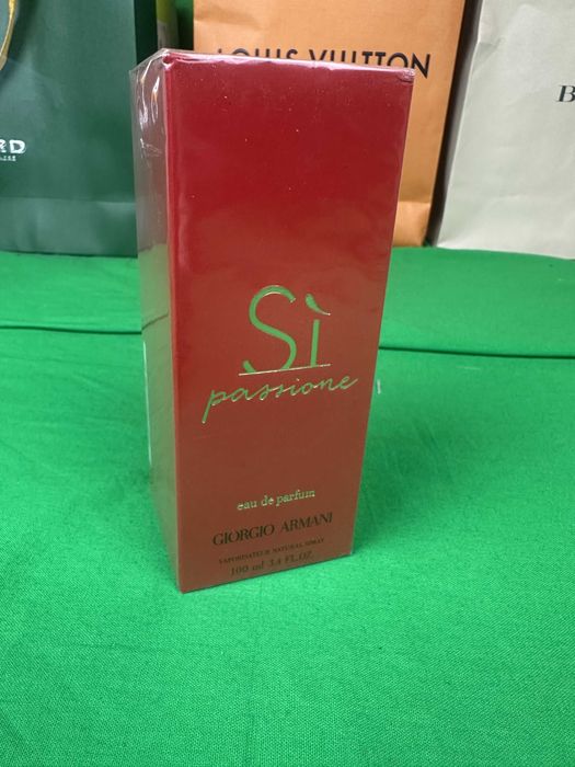 Perfumy 1 na 1 różne marki Giorgio Armani Sì Passione de Parfum Folia