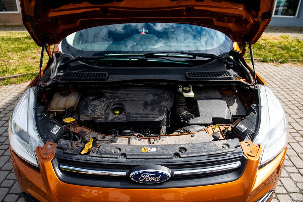 Ford Kuga 2015, дизель 2 л.
