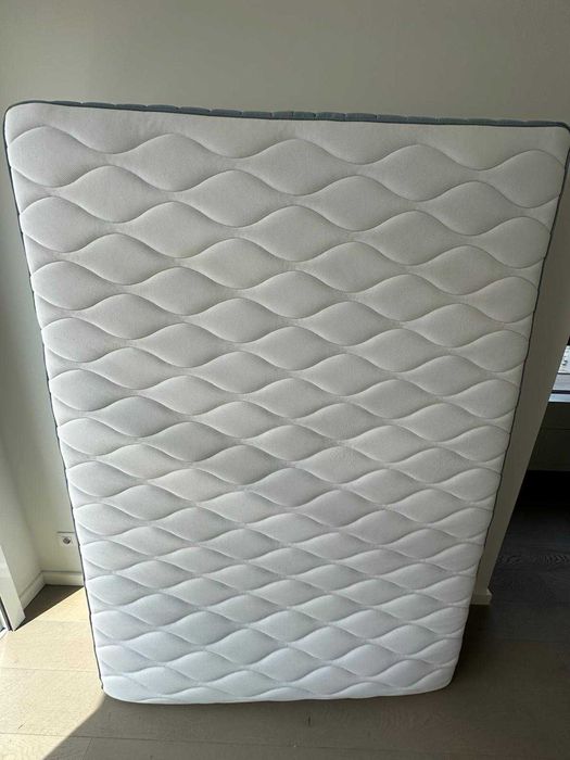 Colchão IKEA VÅGSTRANDA 140x200 + Estrado LURÖY