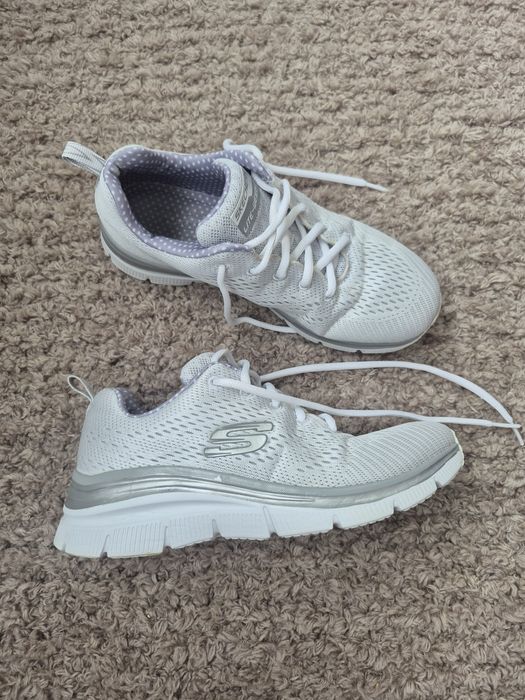 Кросівки жіночі Skechers 26 см