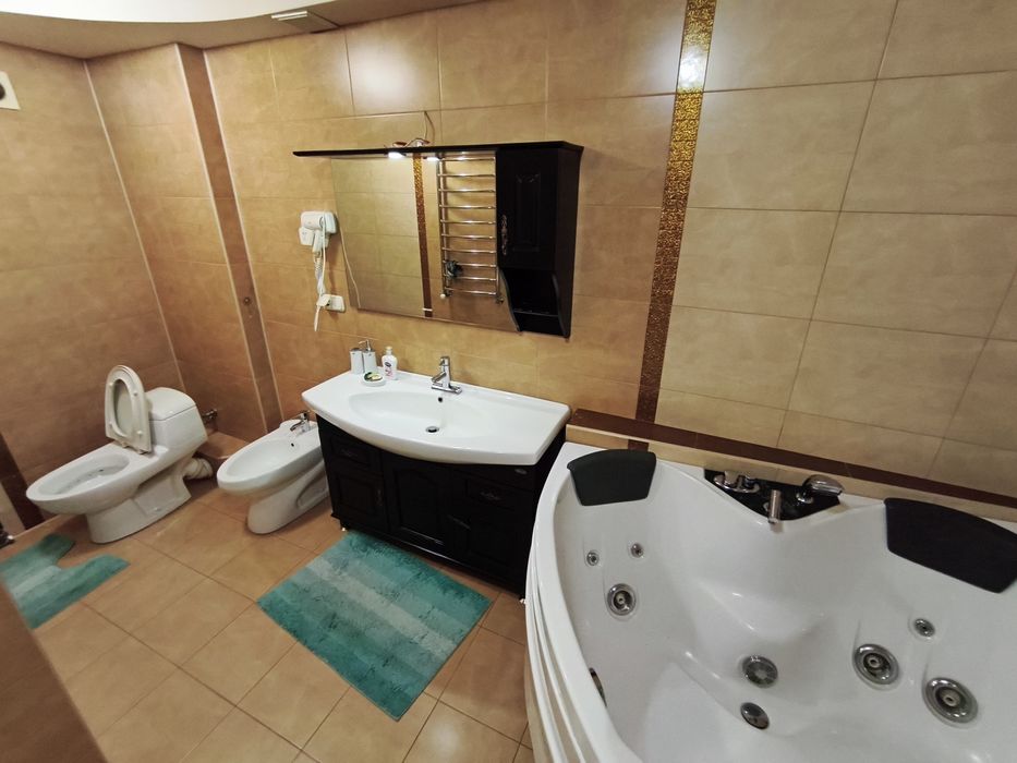 Оренда 3 кімнатна квартира на бульварі Шевченка в місті Черкаси. 145м2