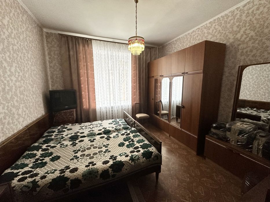 **ЦЕНТР! Сталинка 4 Комн. 100 кв.м. по ул. И. Мазепы, ЦУМ