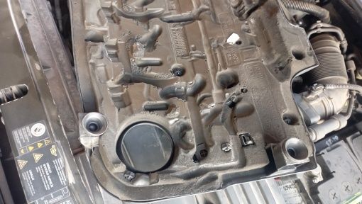 Втулка кришки мотора Passat Golf 5 6 7 Octavia A5 Superb Tiguan Touran