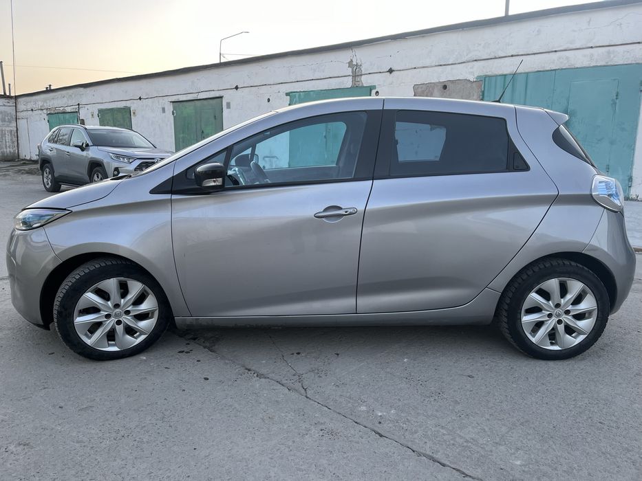 Продам Renault zoe