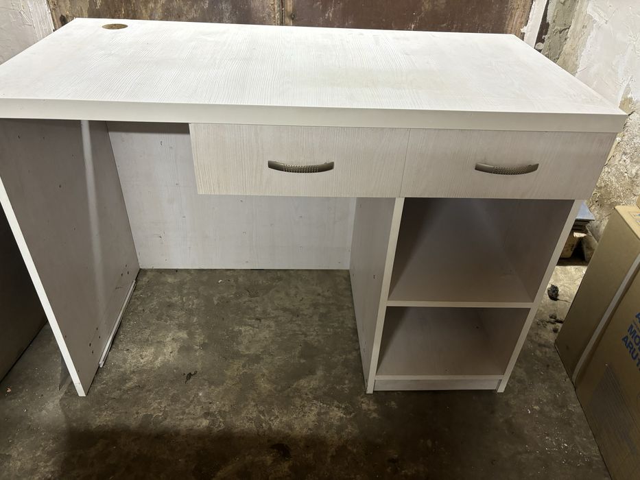 Продам стіл 2 шт, стіл гарячий для плексування