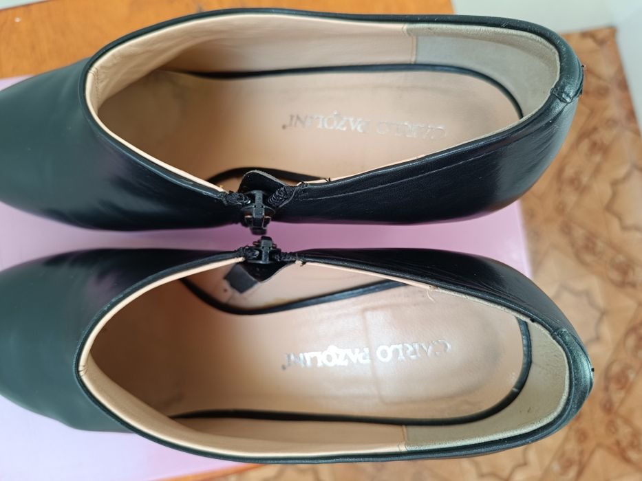 Ботильйони демісезонні жіночі чорні шкіряні carlo pazolini 39 розміру