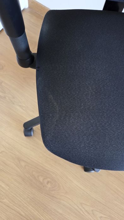 Cadeira de Escritório HAWORTH Ergonómica – Premium (Preta)