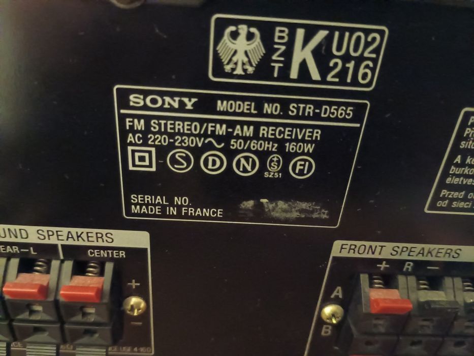 Sony - amplituner
 model STR - D565