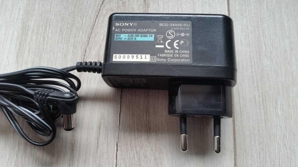 Zasilacz ładowarka SONY BCG-34HVE/EU, 12V 1A
