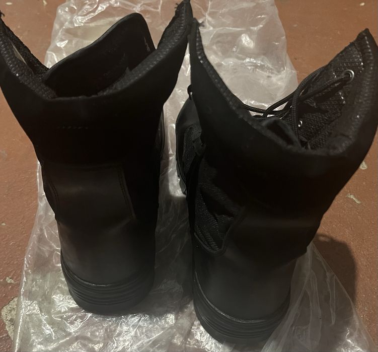 Тактичні черевики Mil-Tec Security Boot — ідеальний вибір для служби, охорони та міста!