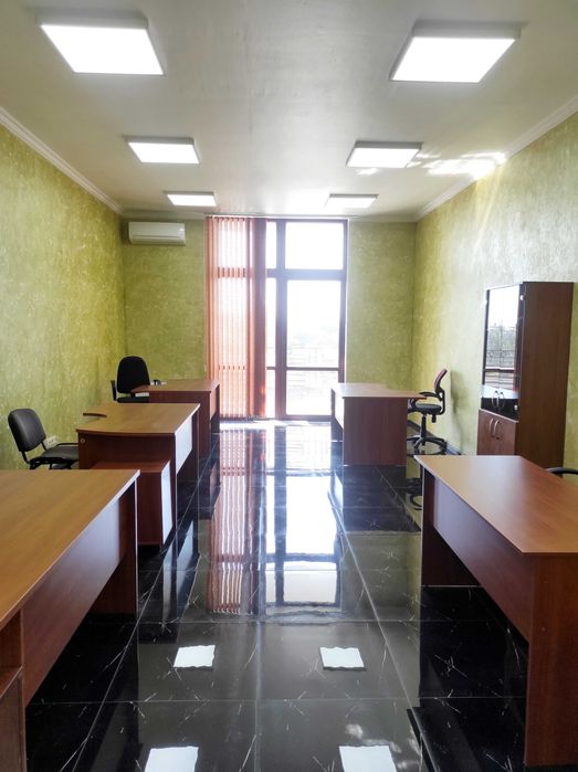 Сдам Офис 160 м2 на Греческой площади. 4 кабинета. С мебелью