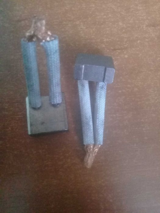 Щетка редукторного стартера 12В-2..7кВт 
Щетка редукторного