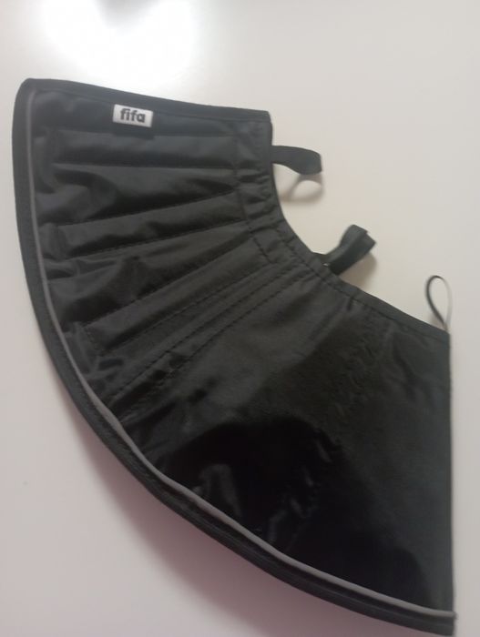 Післяопераційний воротник для собаки