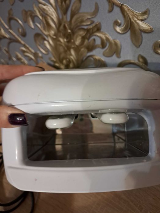 Продам лед лампу для манікюра