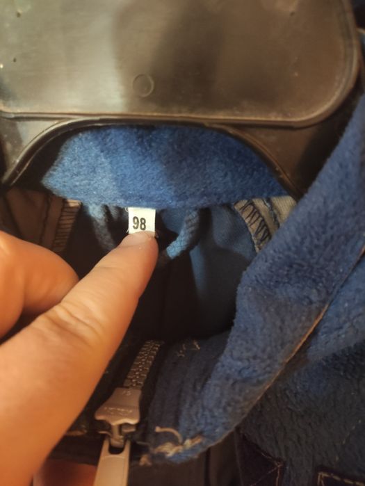 Продам ромперы и комбинезон 92-98