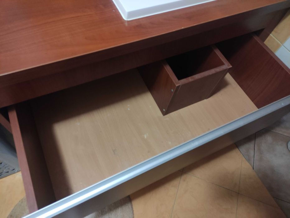 Komoda szafa szafka do łazienki z umywalką umywalka